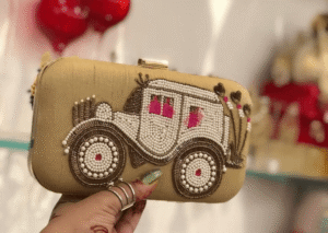 embroidery-clutch